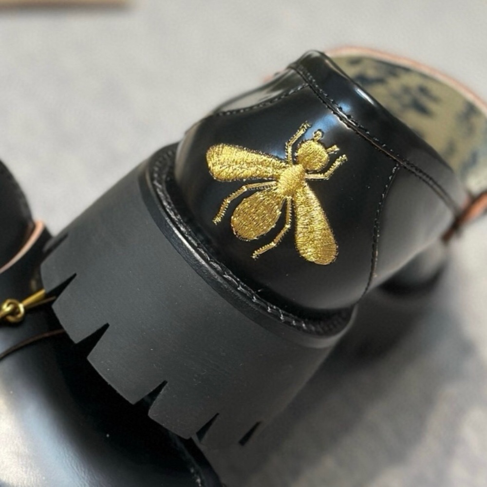 Gucci Black Loafers with Gold Accents - Picture 4 of 5